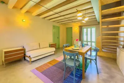 Image de Charming 1-Bedroom Apartment