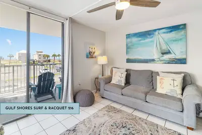 Image de Gulf Shores Surf and Racquet 216a by Liquid Life