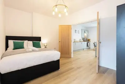 Image de New! Pristine Flat, Ideal for Business, Sleeps 4!