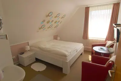 Image de Single room, attic, shower/Wc, non-smoking - Pension Friedrich Voss