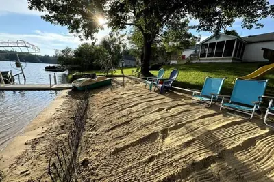 Image de King Family Lakehouse Waterfront Vacation Retreat\nLocke Lake, Barnstead N. H,