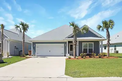 Image de 🌴Gorgeous 4br Home in WindMark Beach-Great Amenities-The Palm Place🌴