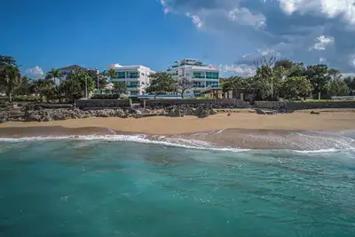 Image de Tropical Gem by the Sea