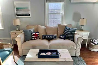 Image de Charming 2-bd Home Steps to Falmouth Heights Beach w/ Fab Fenced Patio & Yard