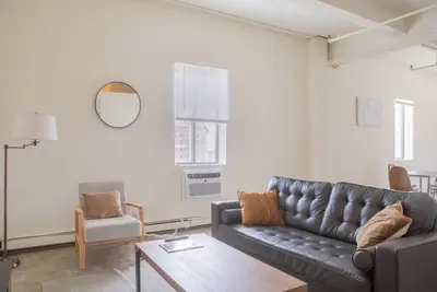 Image de Flexhome Westown 2br Rs11 - Fiserv+Theater District