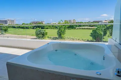 Image de Spectacular 2-bedroom Apartment with Jacuzzi Wi-Fi, Ac in brilliant Punta Cana