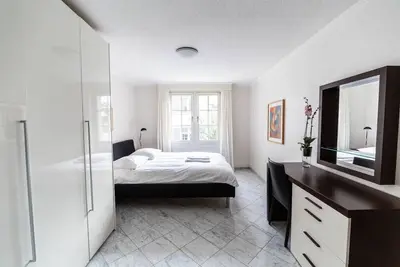 Image de Great 2br flat/ old town Niederdorf