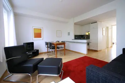 Image de Charming 1bd apartment/old town Uz4