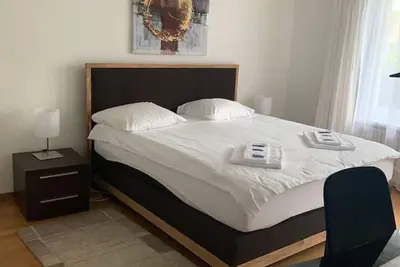 Image de 2 Br apartment near the lake / city centre D5