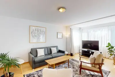 Image de Executive 2br apt near lake/city center (Dufour 4)