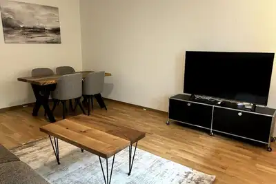 Image de Cozy 2br near lake and train station (Wille 8)