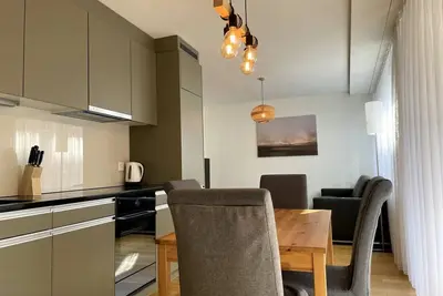 Image de Cozy 1br in popular Kreis 3 (West 11)