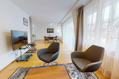 Image de 2br flat in the city center (West 12)