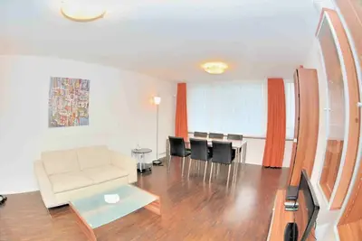 Image de 2br near lake (Flower 23)