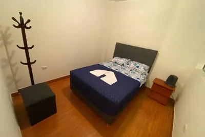 Image de Large house with strategic location (pet friendly)