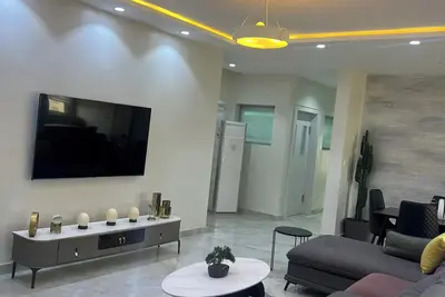 Image de Spacious and modern, centrally located 2br flat in serene area of Lekki.