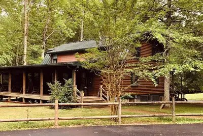 Image de 3-bedroom log cabin in historic triangle of Yorktown/Williamsburg/Jamestown