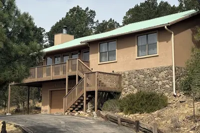 Image de Bring the whole family to enjoy hot tub, deck & beautiful mountains in Ruidoso