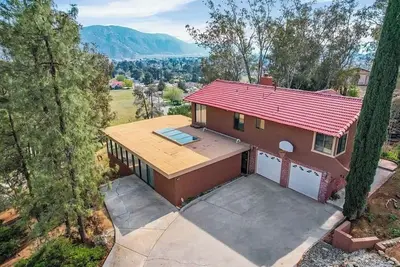 Image de Duplex House on the hill with a 3-bedroom in beautiful Banning with indoor pool.