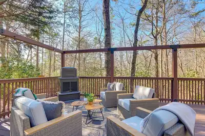 Image de Hot Tub & Fire Pit: Fall Family Retreat in Murphy!