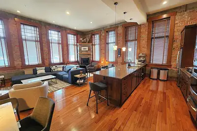 Image de 5 Bdr | Style, Luxury & Comfort | Ideal Location