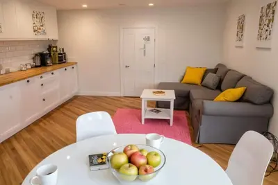 Image de Krakow's Tranquil Retreat: Cozy Apartment, Modern Living & City Access