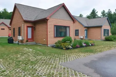 Image de Charming 2-bedroom cottage with WiFi, fitness room+ pool, 5 mins to Wells Beach