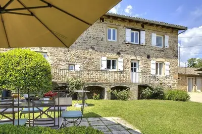 Image de Gîte Les Capréoles - Regnie Durette