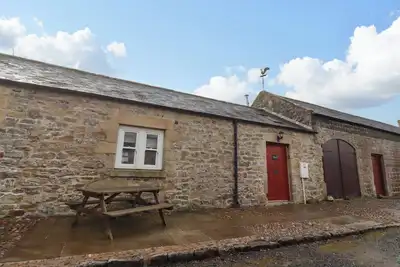 Christon Well Cottage, pet friendly, with a garden in Embleton
