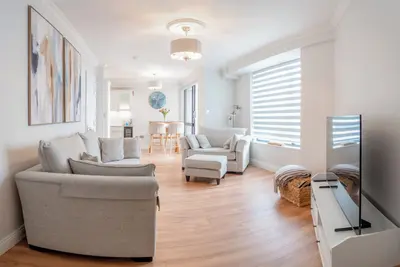 Image de Galway City Center Claddagh Galway Bay Views