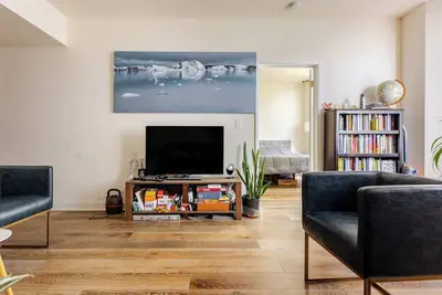 Image de Massive 1-bedroom condo in the heart of Sf with amenities