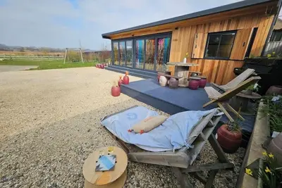 Image de New escapism>den unique cabin views 20min>Jurassic Coast!