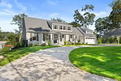 Image de Liberty: 030-O  Brand New Luxury Home in Orleans, Heated Pool, Steps to Town and Bike Trail