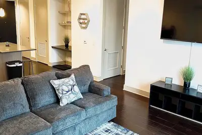 Image de Modern Hollywood Hideaway - Steps from Walk of Fame!