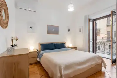 Image de Maison de vacances 'Suk-Al-Bahlarà - Palermo' avec balcon, Wi-Fi et climatisation