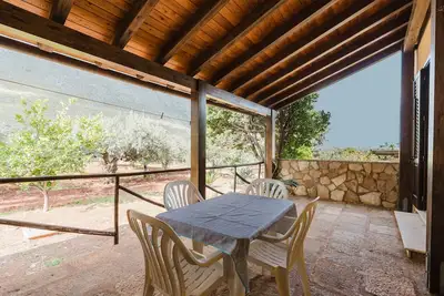 Image de Appartement \"Tra Mare E Natura, Solo Relax\" avec vue sur la montagne, Wi-Fi et climatisation