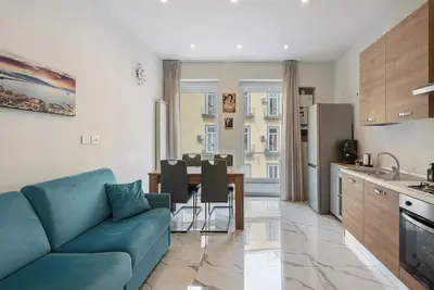 Appartement \"Premium - Zona Lungomare\" avec balcon, Wi-Fi et climatisation