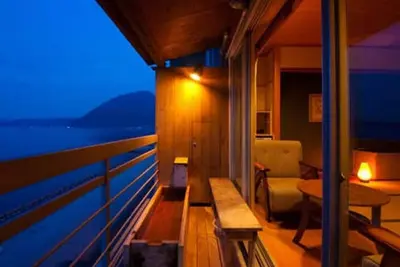 Image de Ocean sideTop floor Japanesestyle room with foo / Beppu Ōita