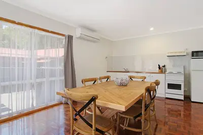Canyon Walk Unit - Located in the heart of Bright