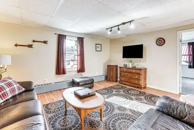 Image de Walkable Beulah Apt Near Skiing & Ice Fishing!