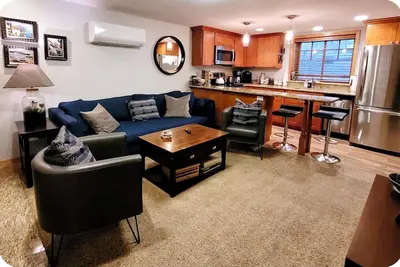 Image de Live like a local in Laurelhurst—family friendly