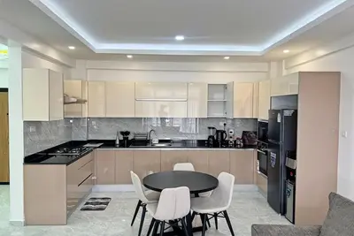 Image de 2-bedroom apartment three minutes to the beach in Mombasa with WiFi, Ac