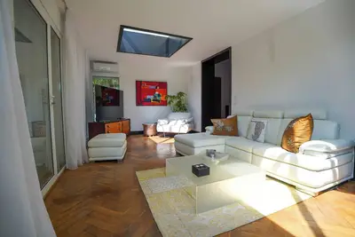 Villa Luxueuse Pmr avec Jardin et Services Haut de Gamme à Cannes