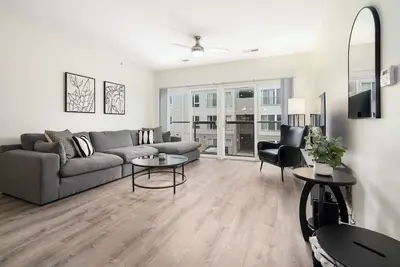 Image de Updated 2-Bedroom with a pool and hot tub