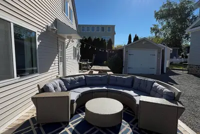 Image de Charming cottage overlooking the lagoon with great sunsets in Groton Long Point