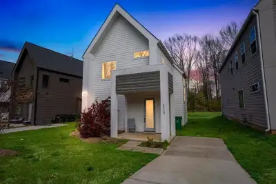 Image de 3-bedroom house in wonderful Charlotte with Ac, WiFi, free coffee, free parking