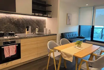 Image de The Marker - Modern West Melbourne Apt w/ parking