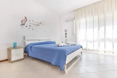 Image de Apartment located in the center of Palermo. Street parking, No Ztl