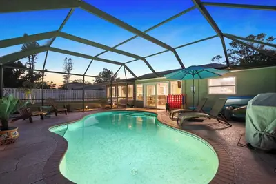 Image de Sunkissed Solace, Pool, 5 miles to Beach