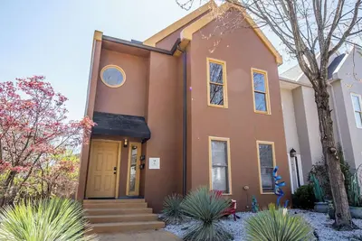 Image de The Joshua Tree - Unit B by Apex Short Term Stays